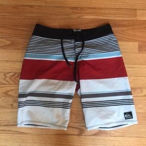 Quicksilver size 30 board shorts